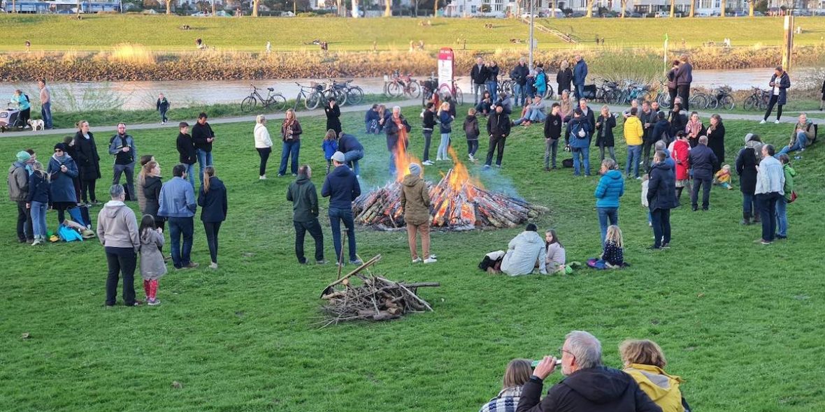 Osterfeuer fand großen Anklang